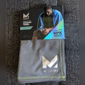 Mission Hooded Cooling Towel in Gray New